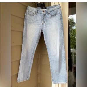 Lucky Brand light wash, “Sweet Crop” Jeans. Sz 28/6. Great condition. Very soft.